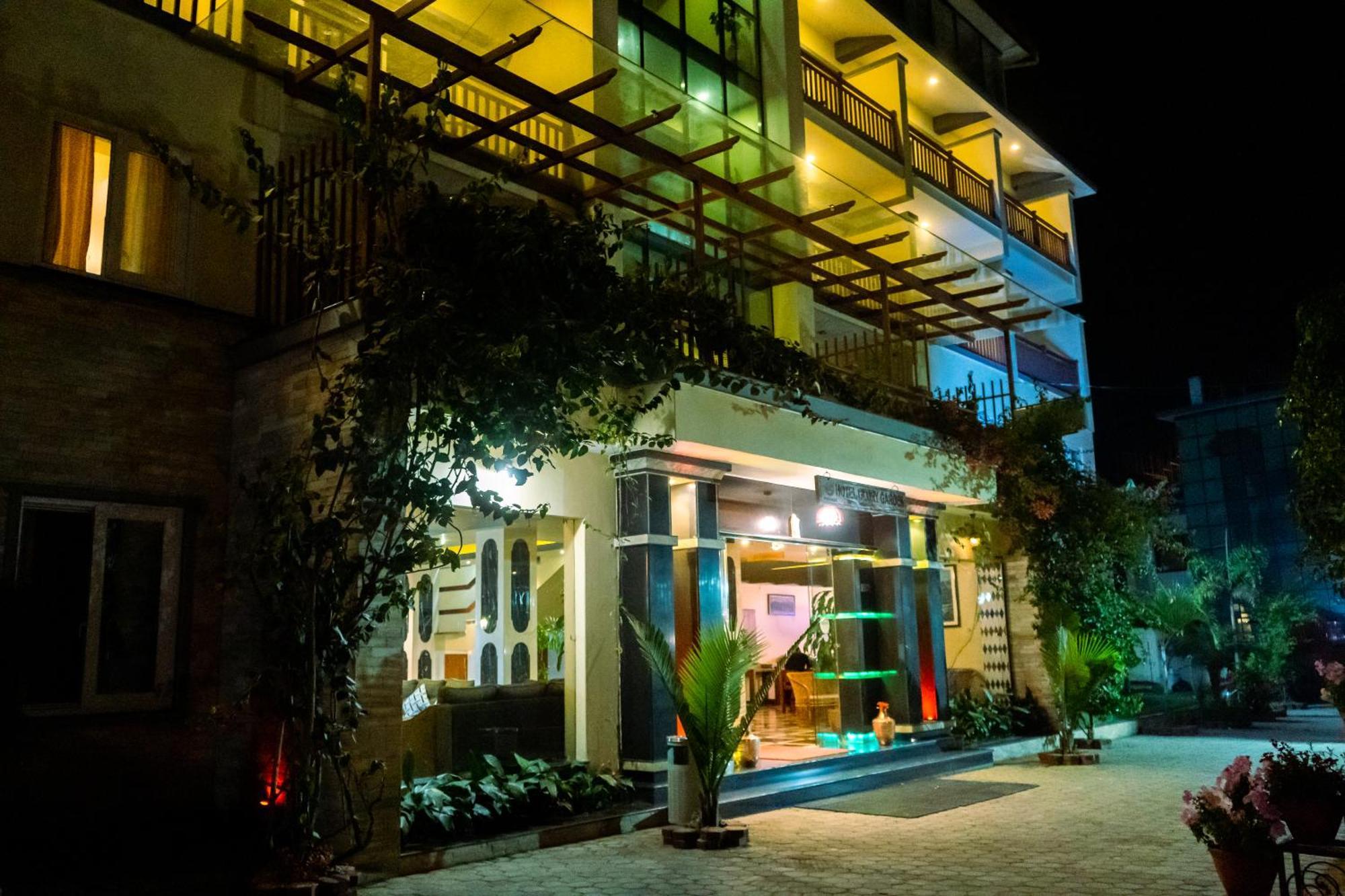 Hotel Glory Garden Покхара Экстерьер фото